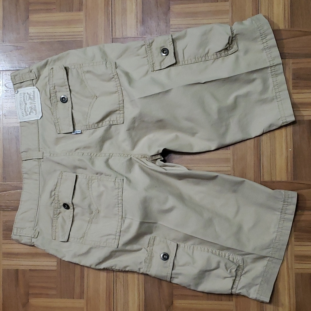 LEVI'S KHAKI boy's shorts